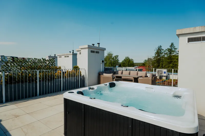 Studio z jacuzzi na dachu (C402) view 1